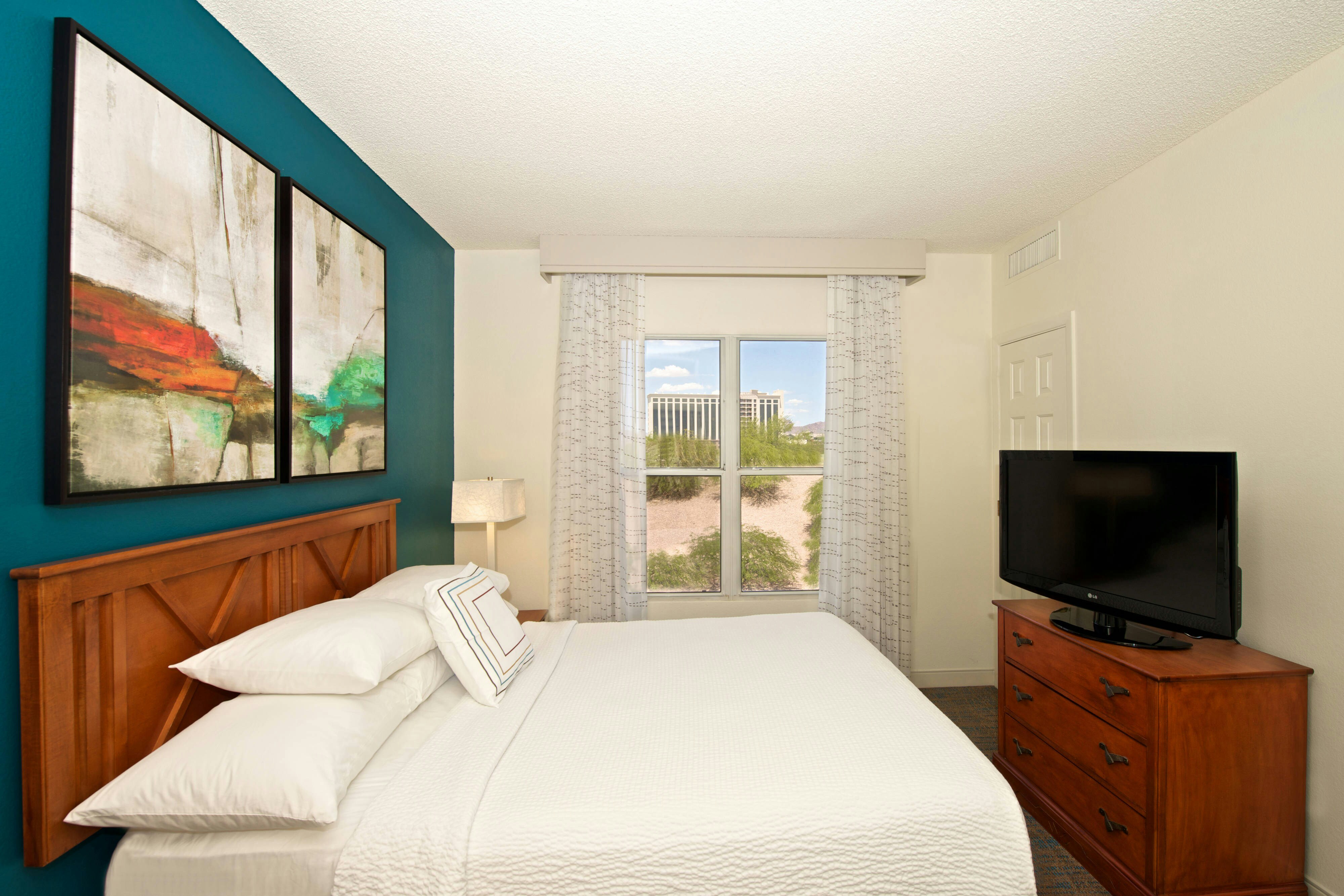 Residence Inn Phoenix Airport 2/16