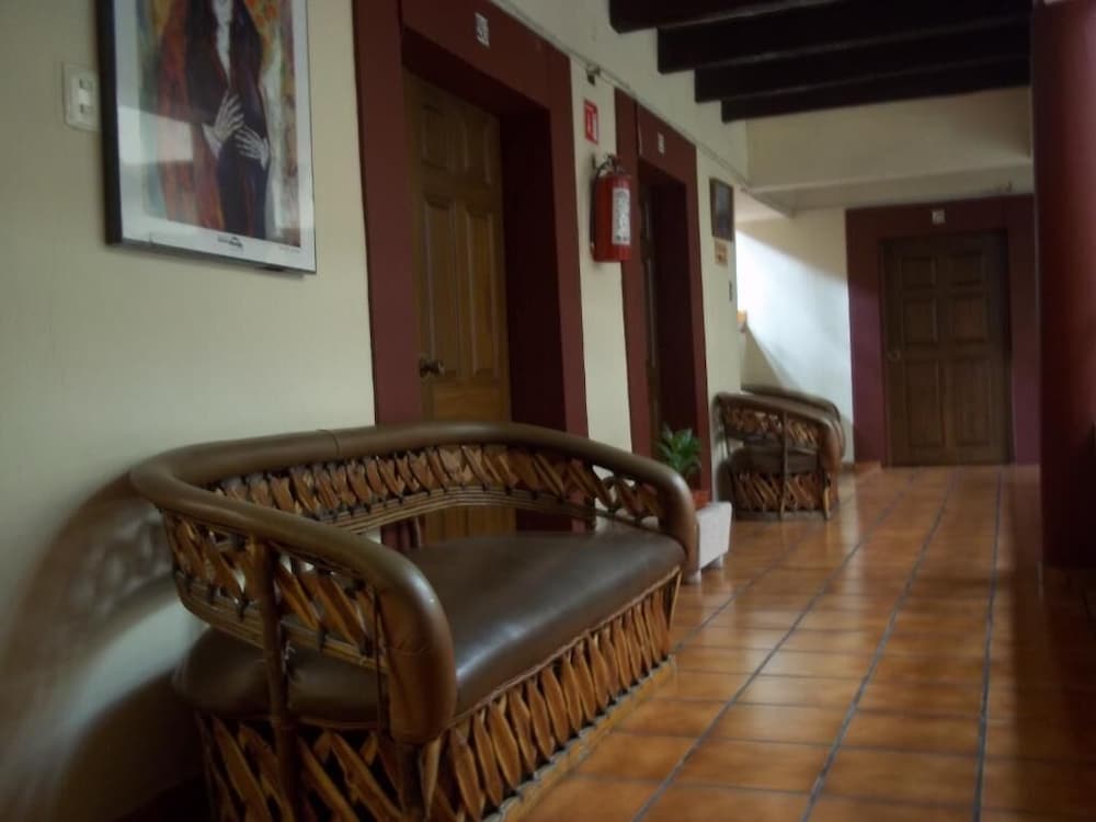 Hotel El Carmen 38/59
