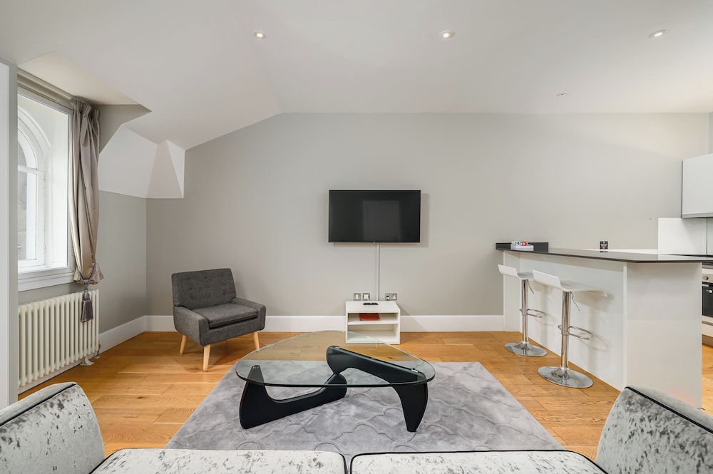 Destiny Scotland - St. Andrew Square Apartments 31/50