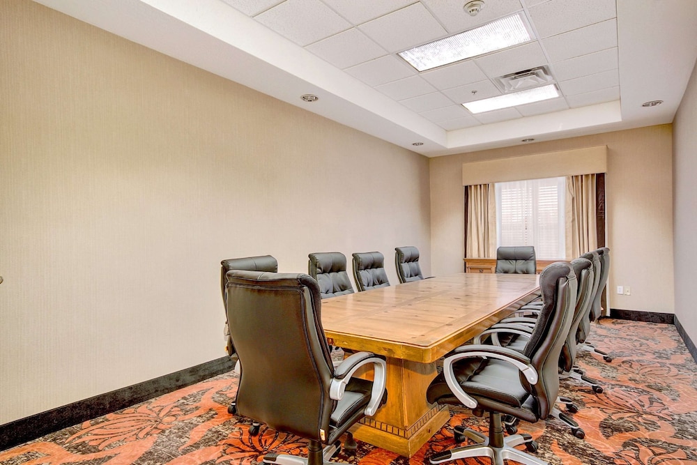 Hampton Inn & Suites Goodyear 48/69