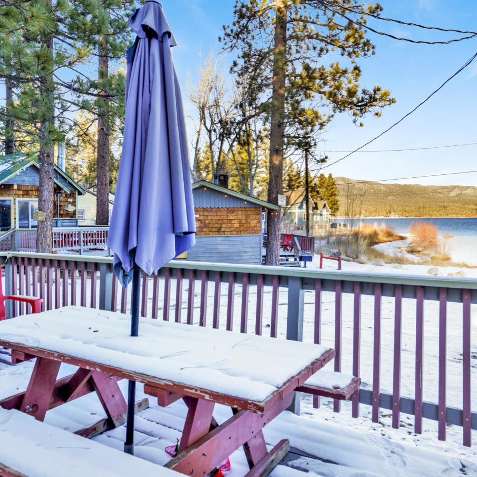 Lakeside Family Cabin by Big Bear Vacations 3/30
