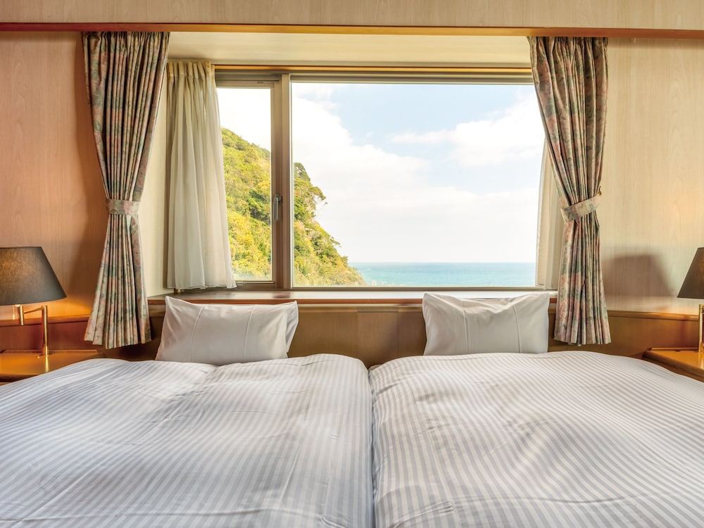Atagawa Onsen Blue Ocean 8/50