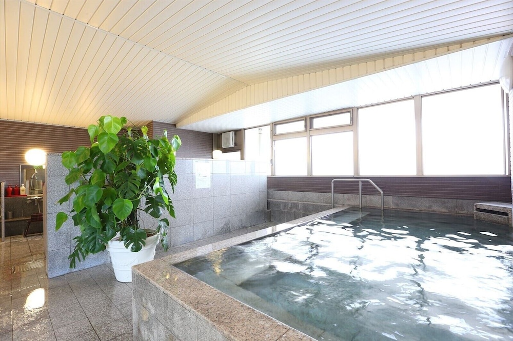 Hokke Club Oita 40/55