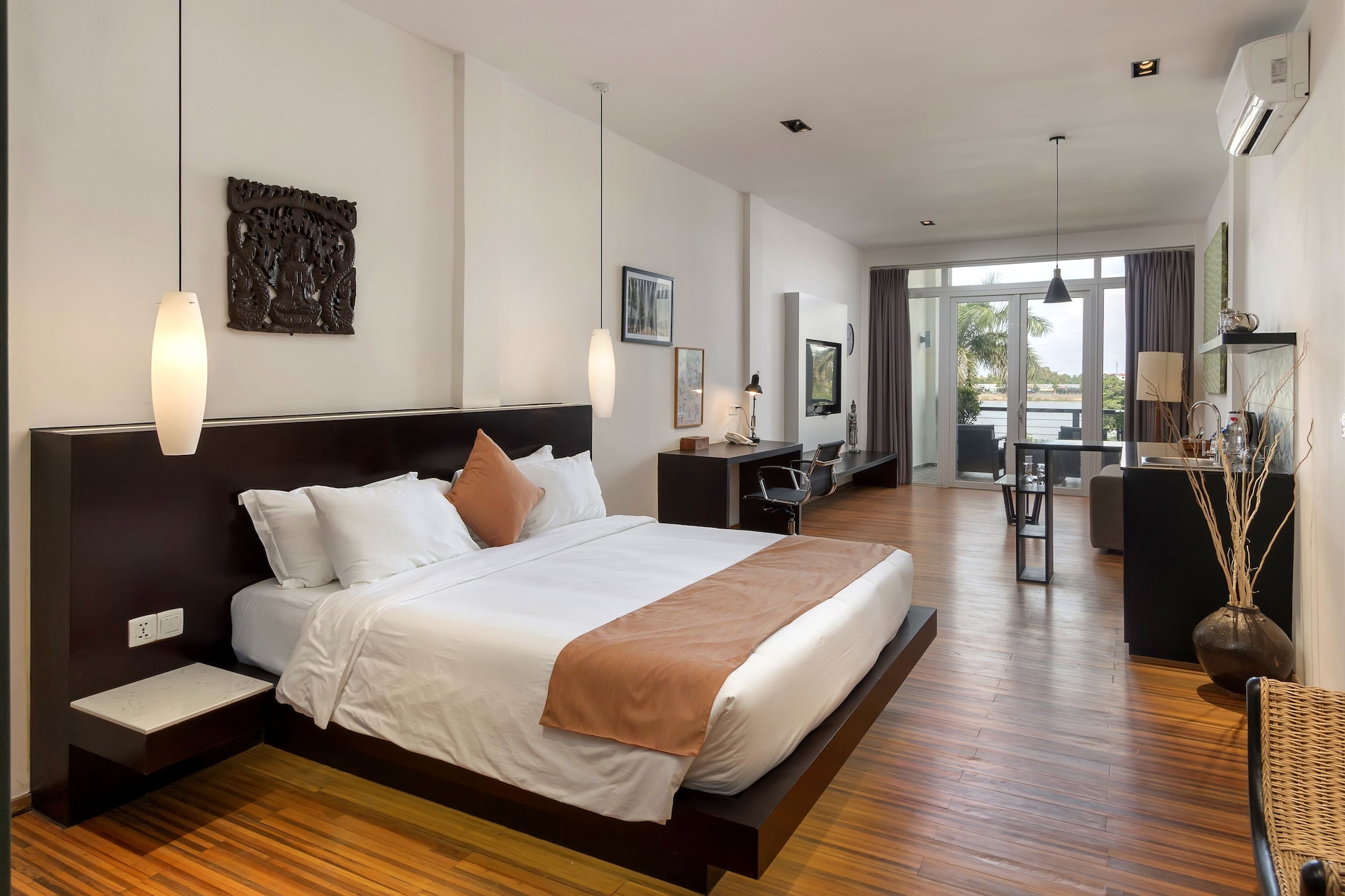 SIGNATURE, LOFT
