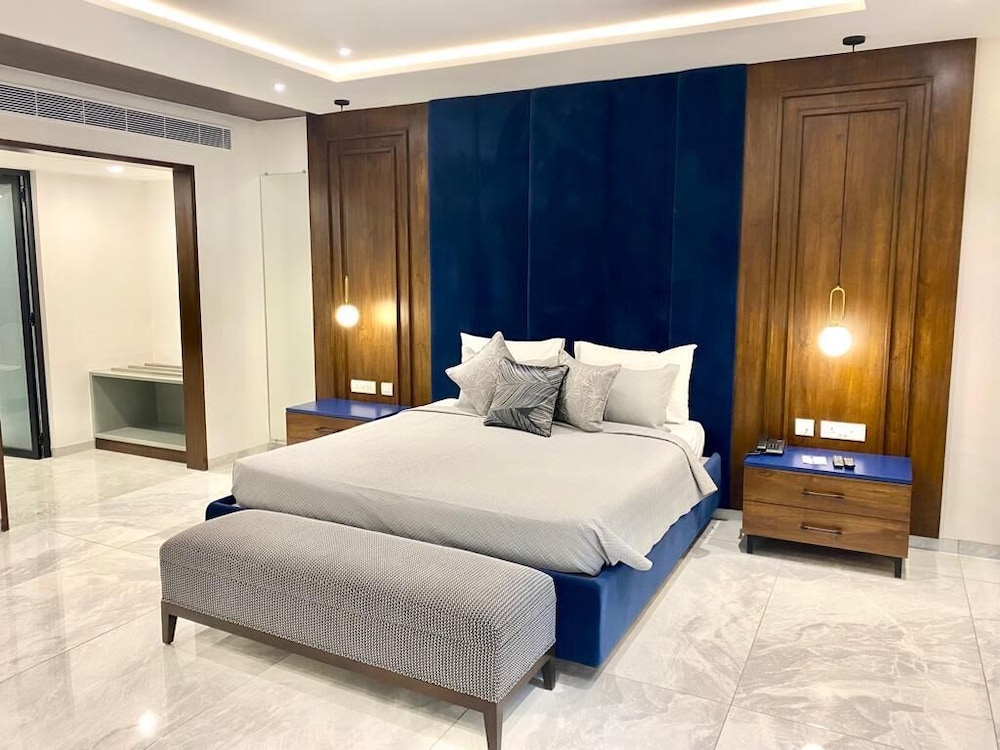LIFESTYLE, SUITE