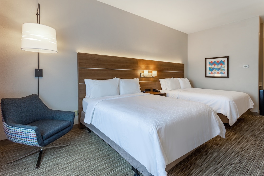 Holiday Inn Express Hotel & Suites O'fallon/Shiloh 18/52