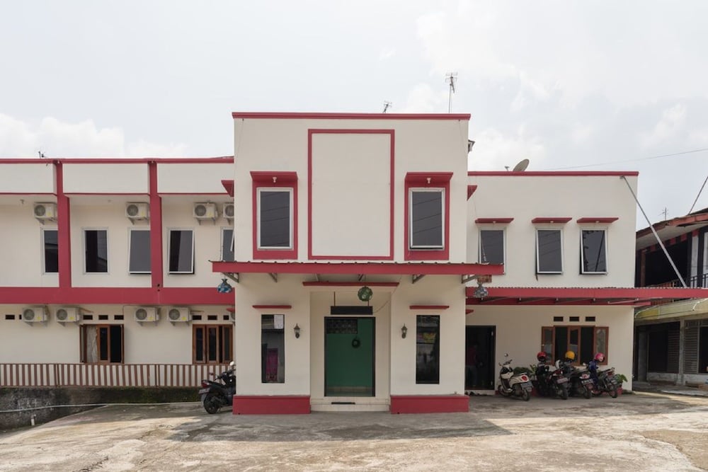 Hotel O Puncak Bogor Near Taman Safari Formerly Hotel Satya Luhur in CISARUA