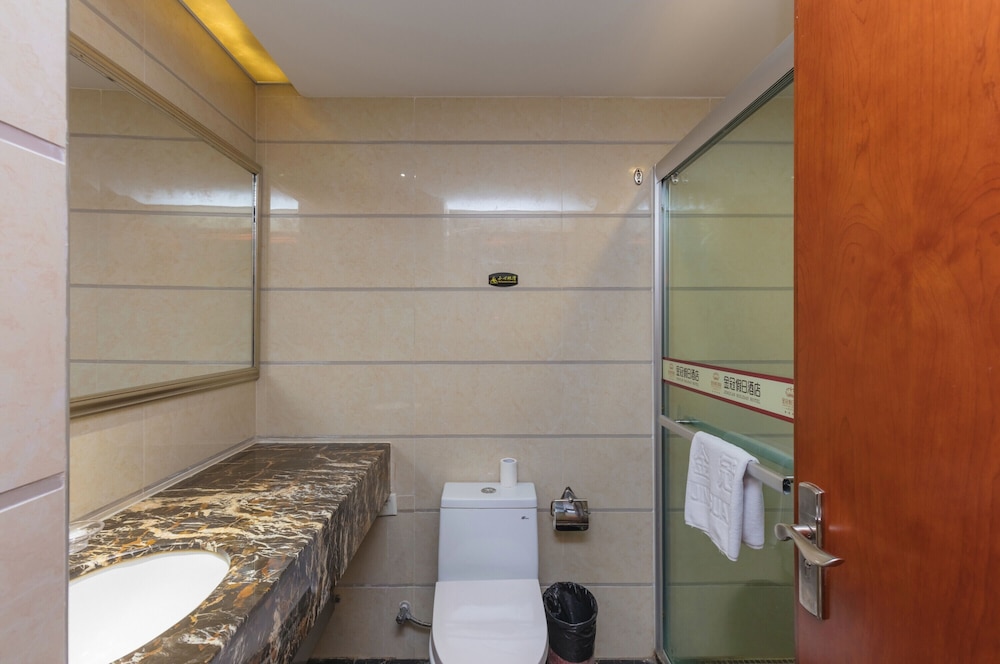 Zhuhai Jinguan Holiday Hotel 38/39