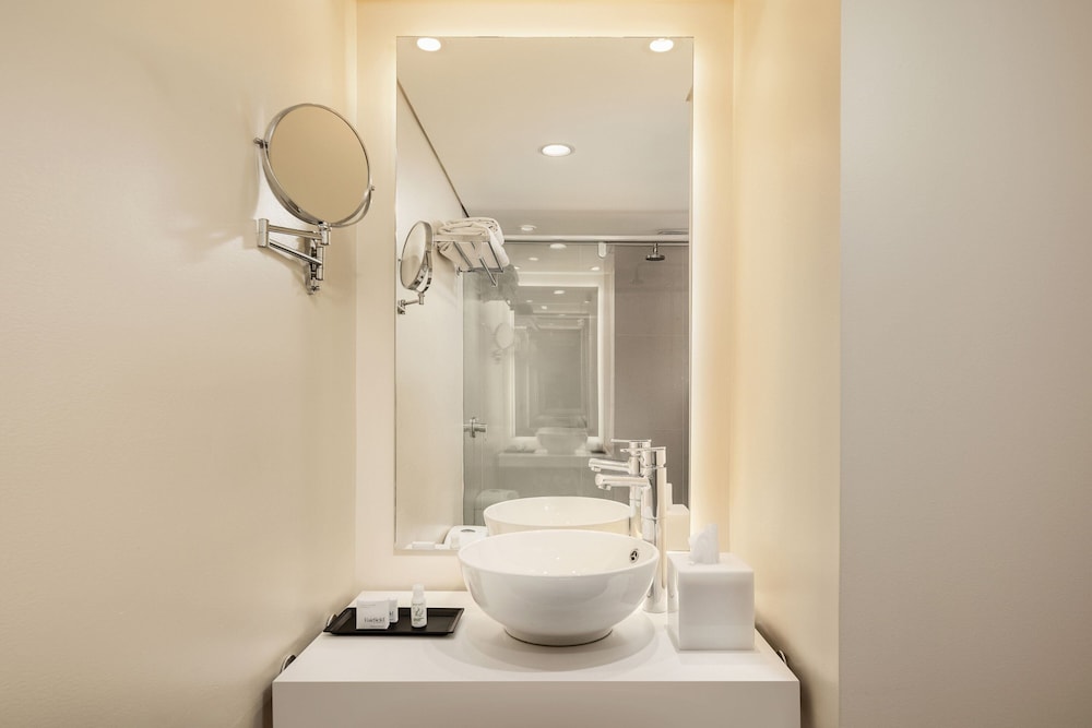 Fairfield by Marriott Bogota Embajada 50/50