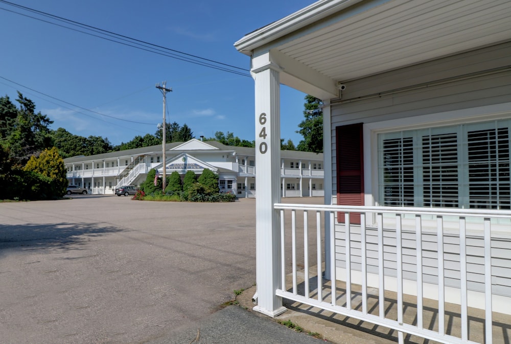 Hamilton Village Inn 59/71