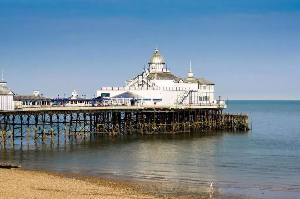 Port Hotel Eastbourne 54/58