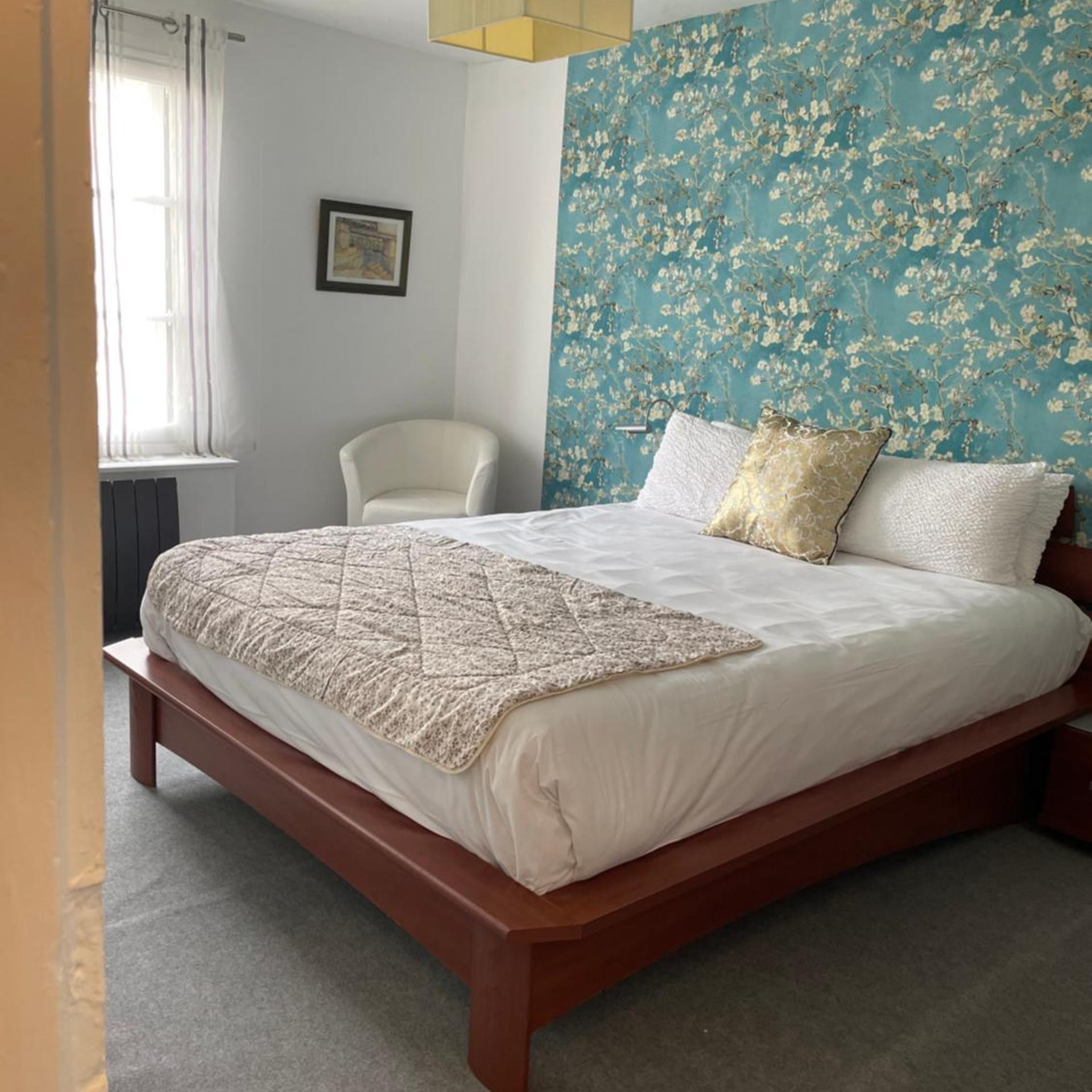 HOTEL LES 3 ROIS 7/50