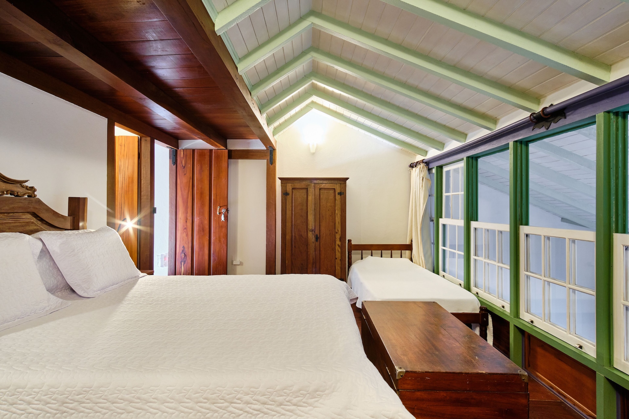 1 BEDROOM, MEZZANINE, SUPERIOR, SUITE, 2 BATHROOMS