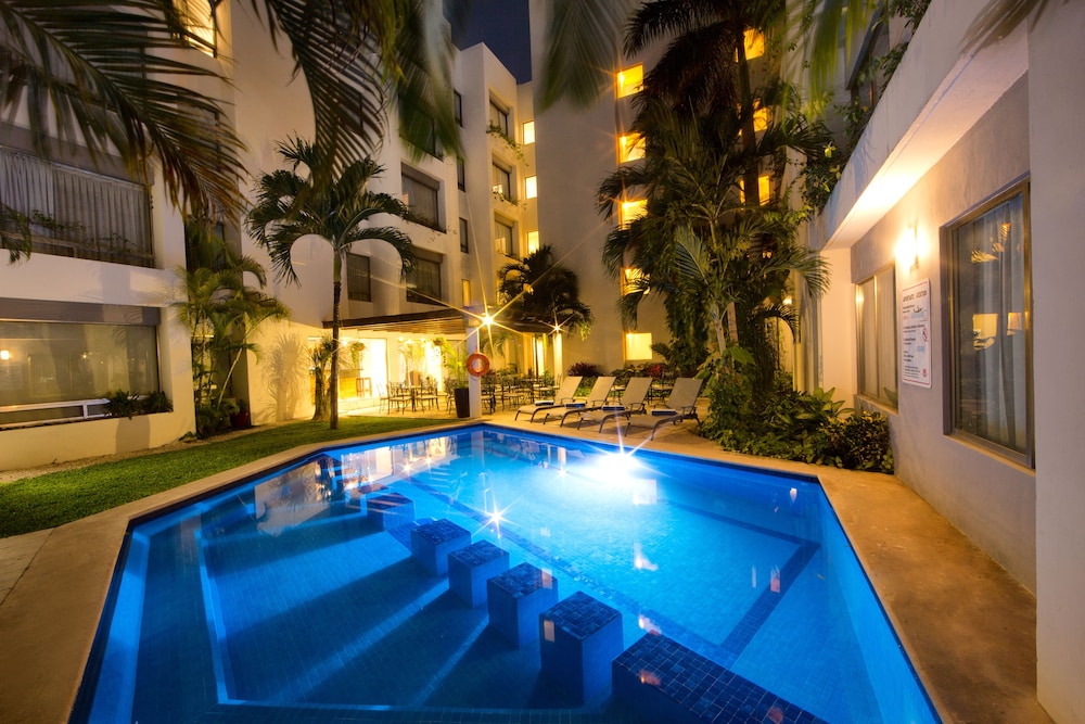 Ambiance Suites by Kavia 31/50