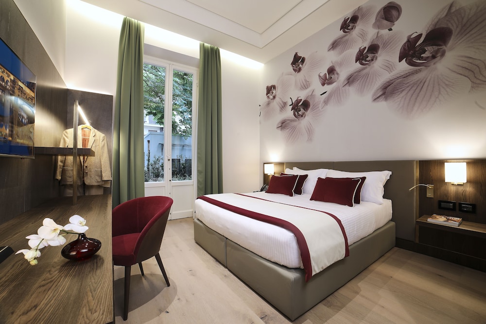 Messori Suites 18/68