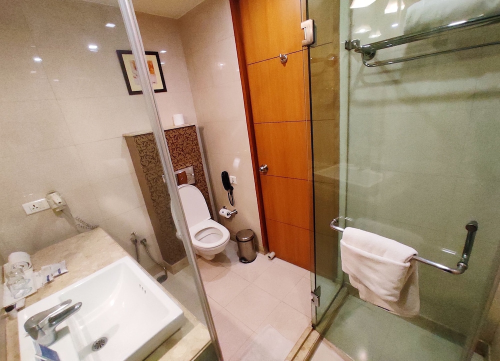 AMBROSIA SAROVAR PORTICO 49/50