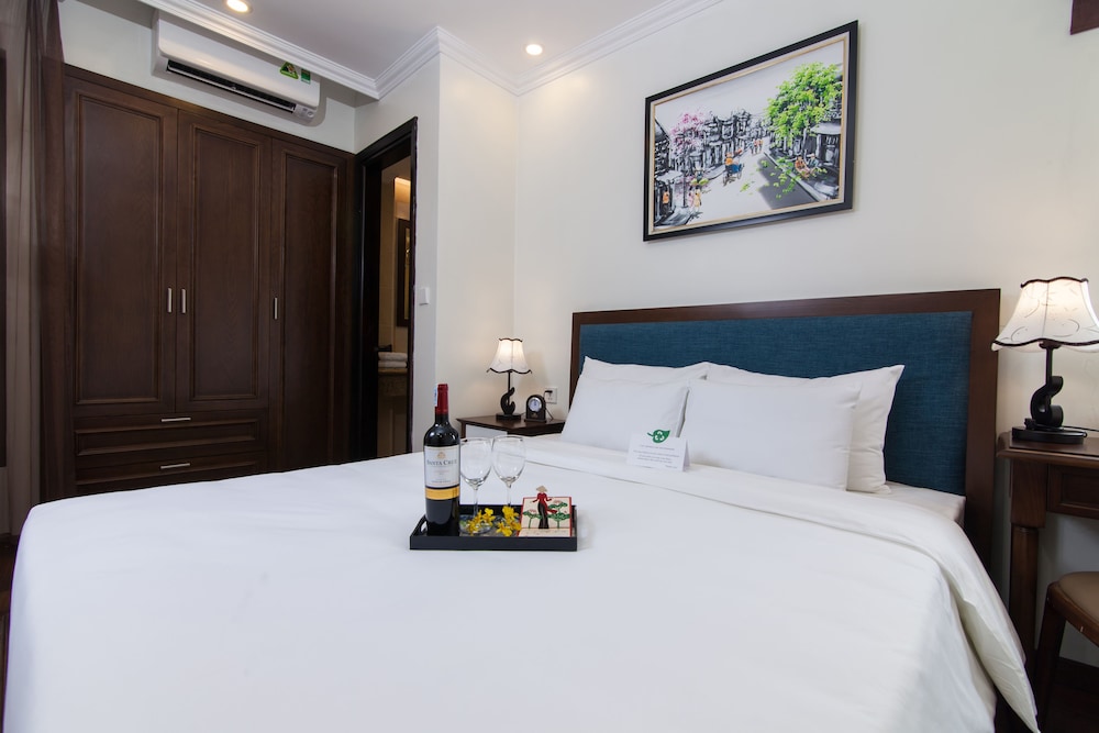 2 BEDROOMS, SUITE, CITY VIEW