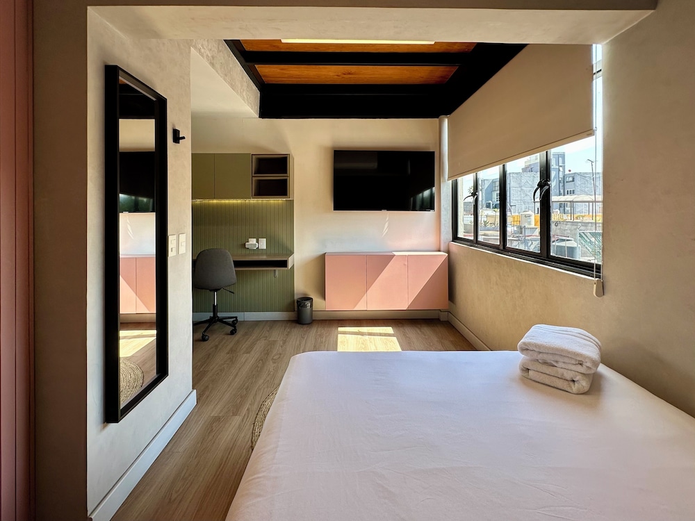 Outsite Mexico City Roma Sur 18/50