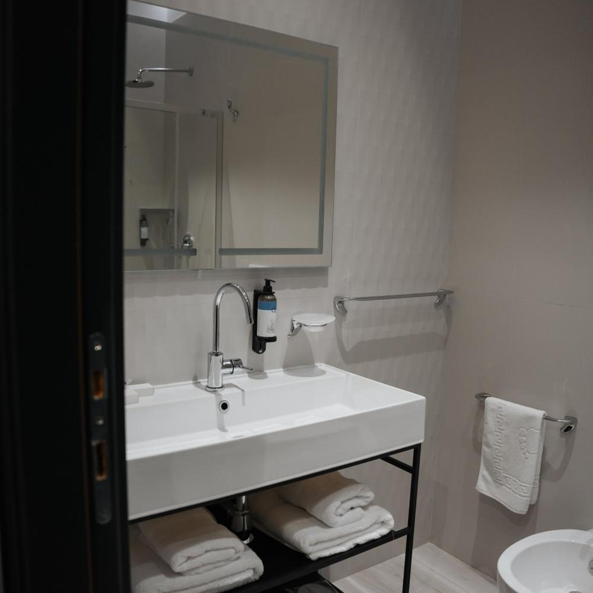 Toer Hotel Saranda 60/60