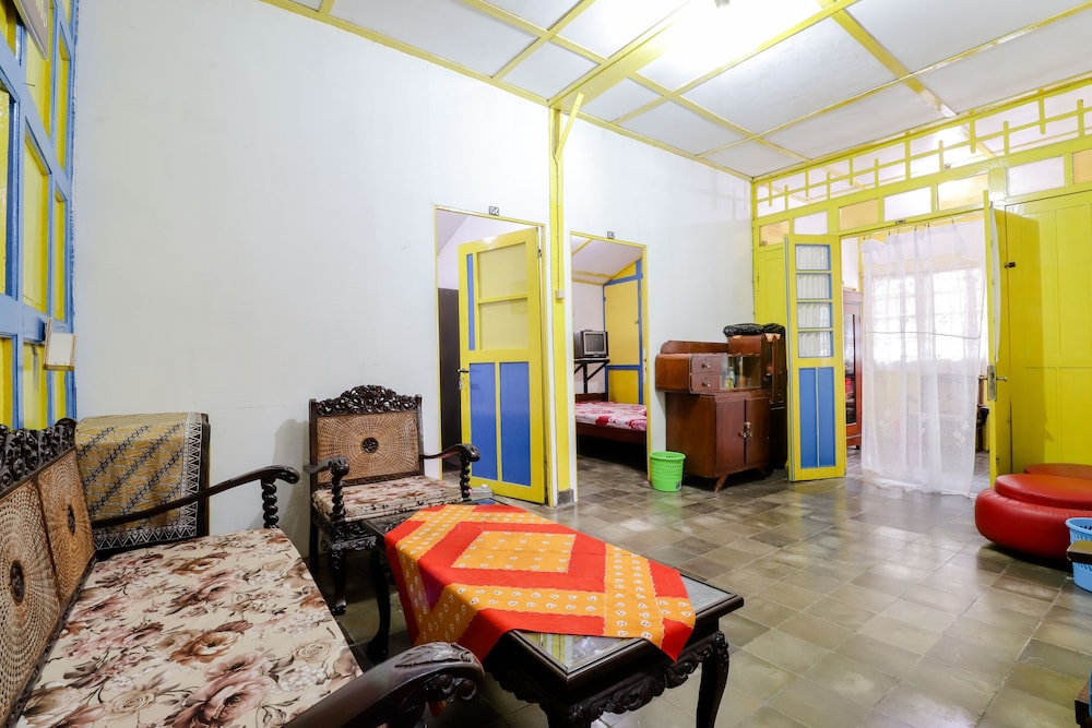 Homestay Ndalem Soewondo by ZUZU 20/22