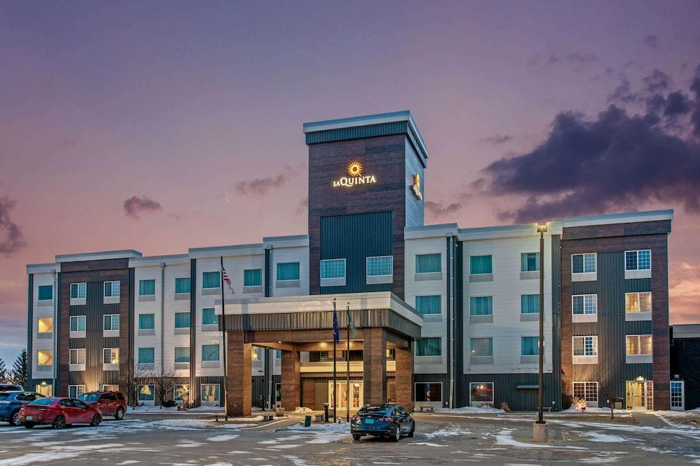 La Quinta Inn & Suites by Wyndham Bismarck 1/62