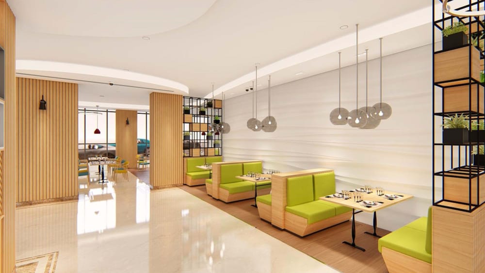 Holiday Inn Jeddah Corniche 40/52