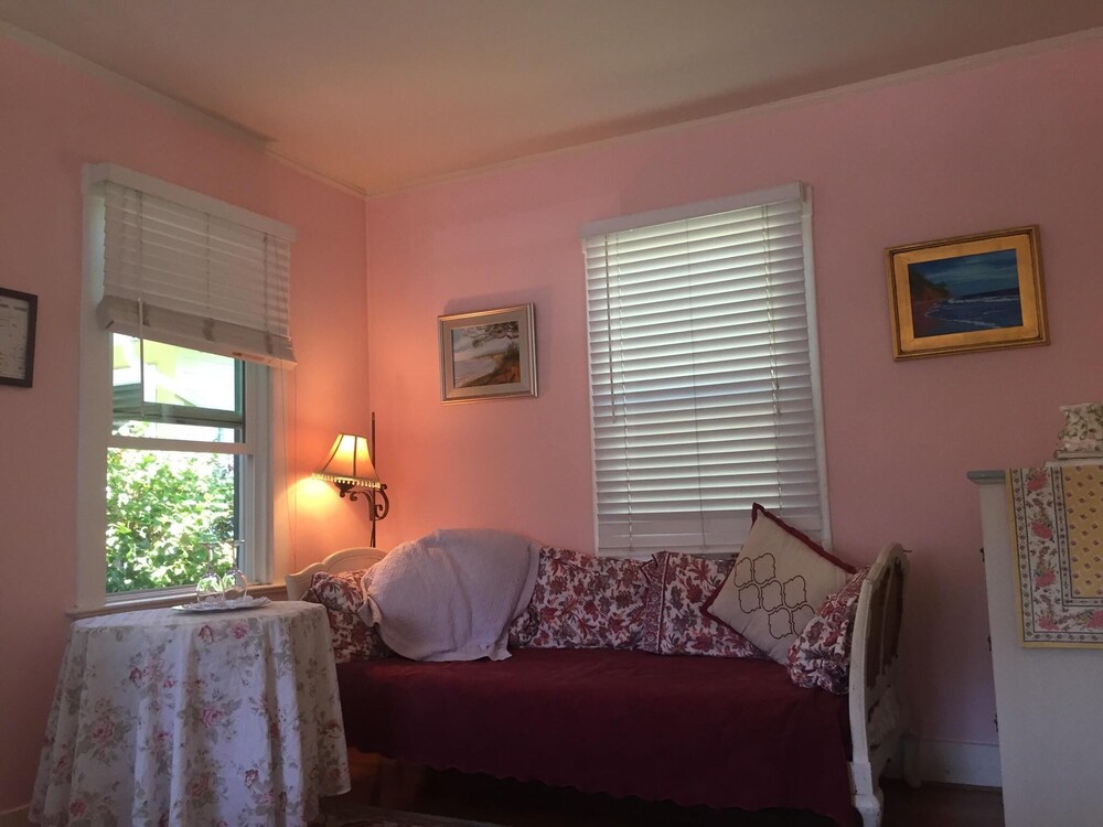 Secret Garden Inn 51/73
