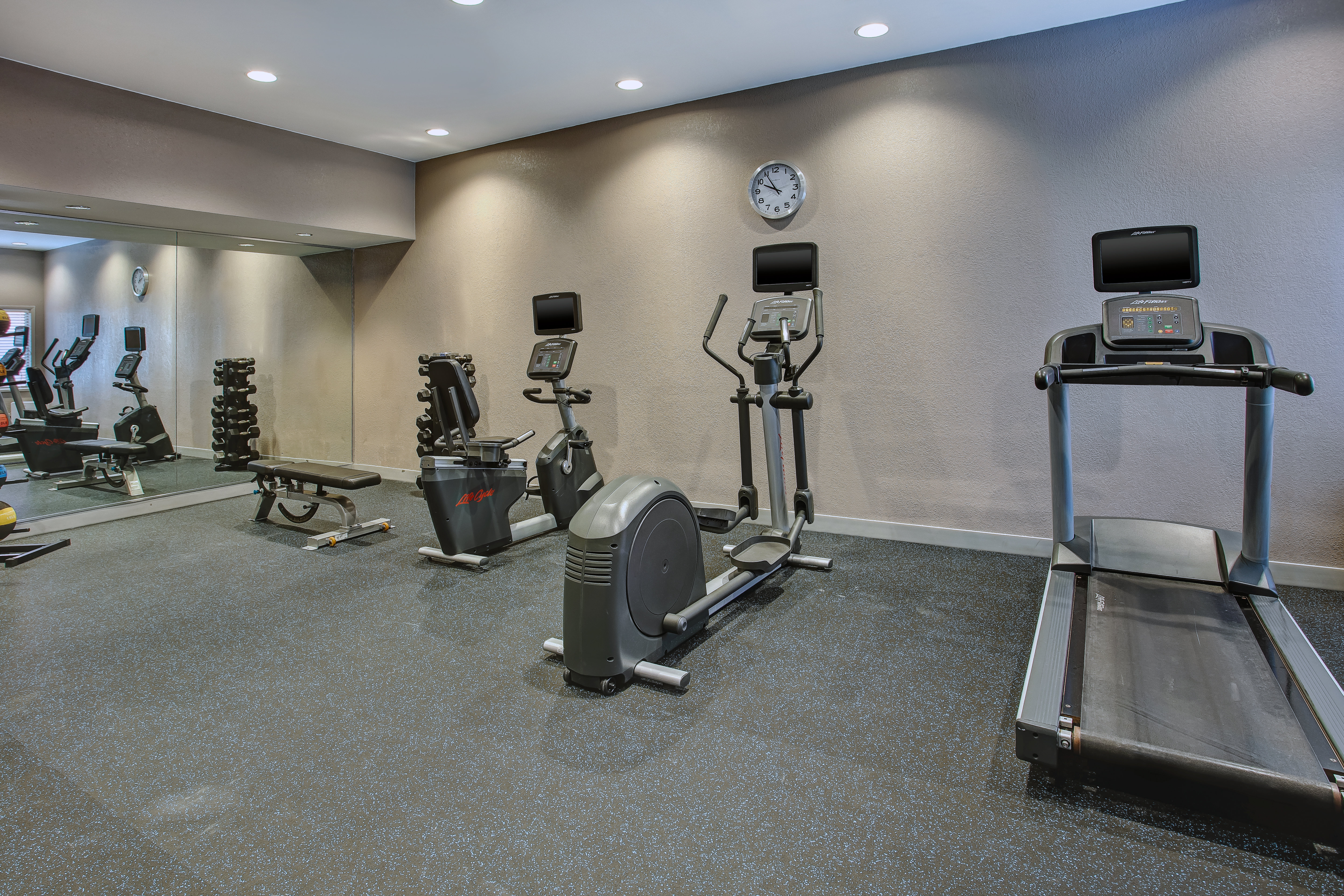 Holiday Inn Express Nashville Airport 28/49