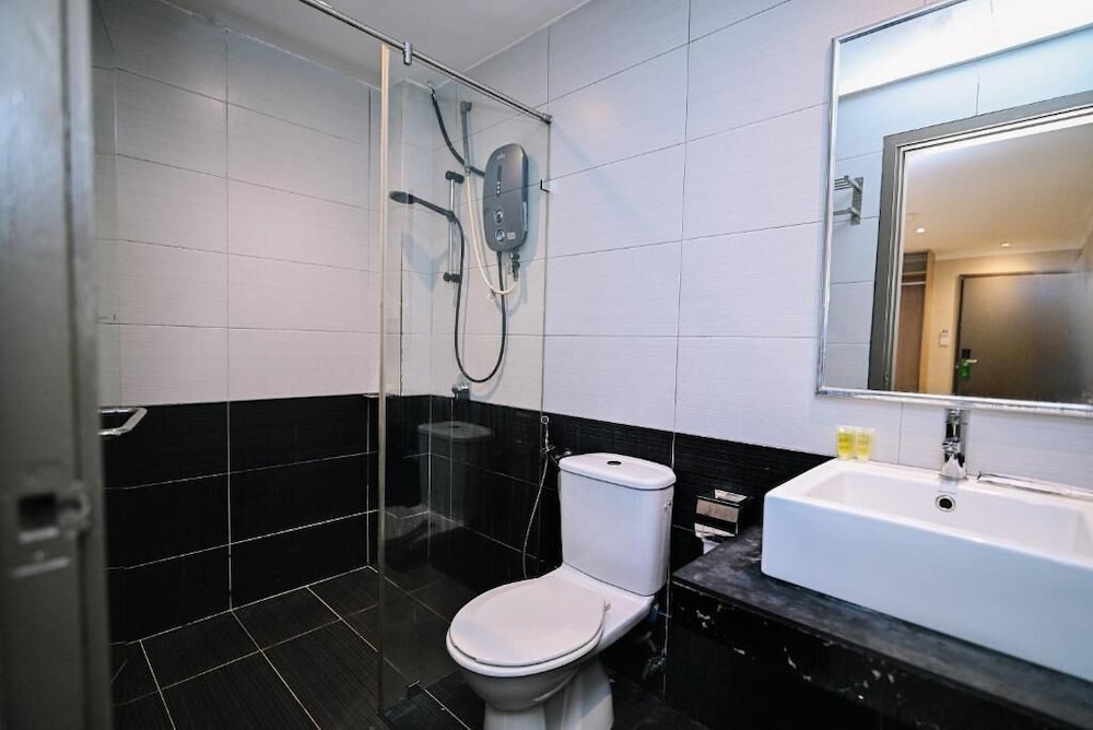 Kingston Hotel 6 at Changkat Bukit Bintang 53/61