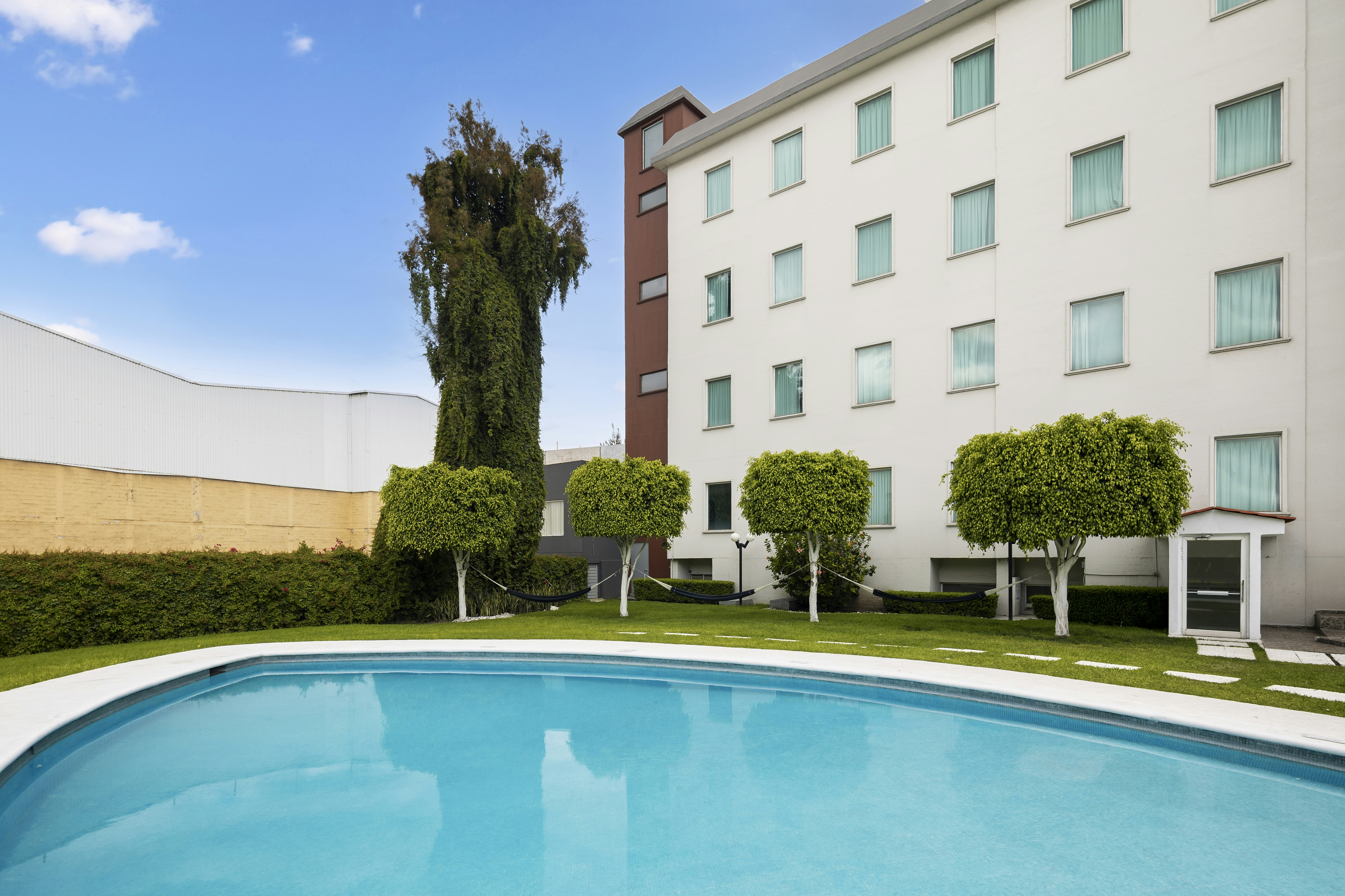 Fiesta Inn Express Perinorte 5/84