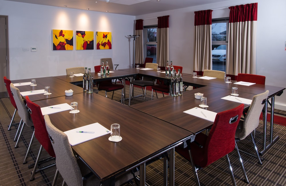 Holiday Inn Express Derby Pride Park 34/38