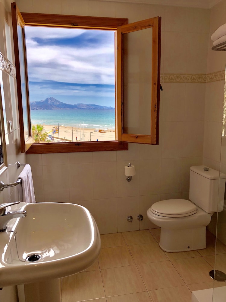 Hostal San Juan 32/69