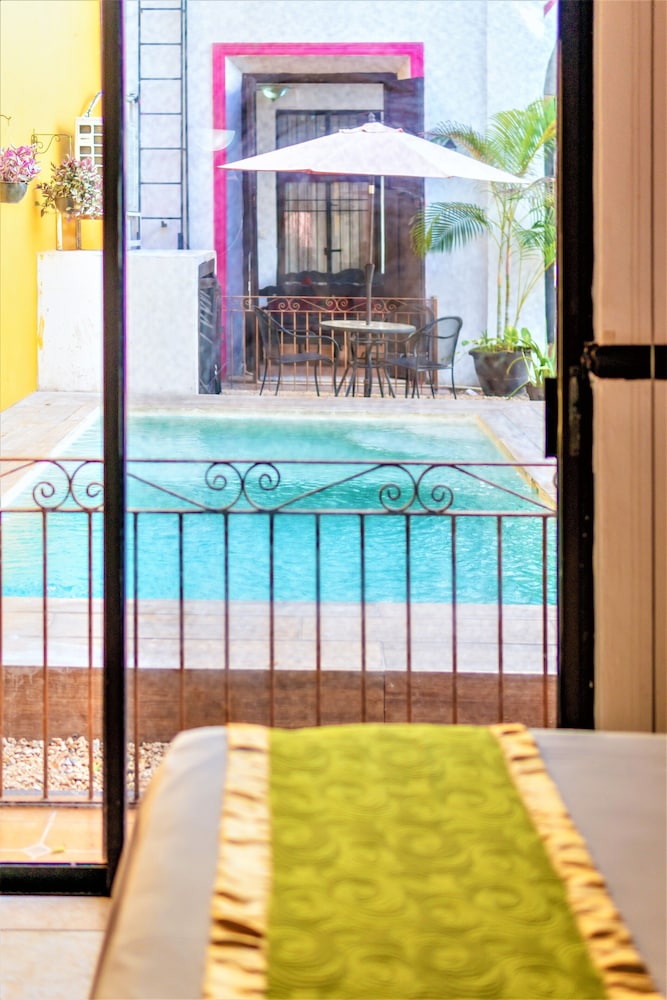 Hotel Gran Centenario 55/56