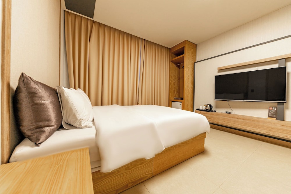 Yeosu Stay Hotel 21/53