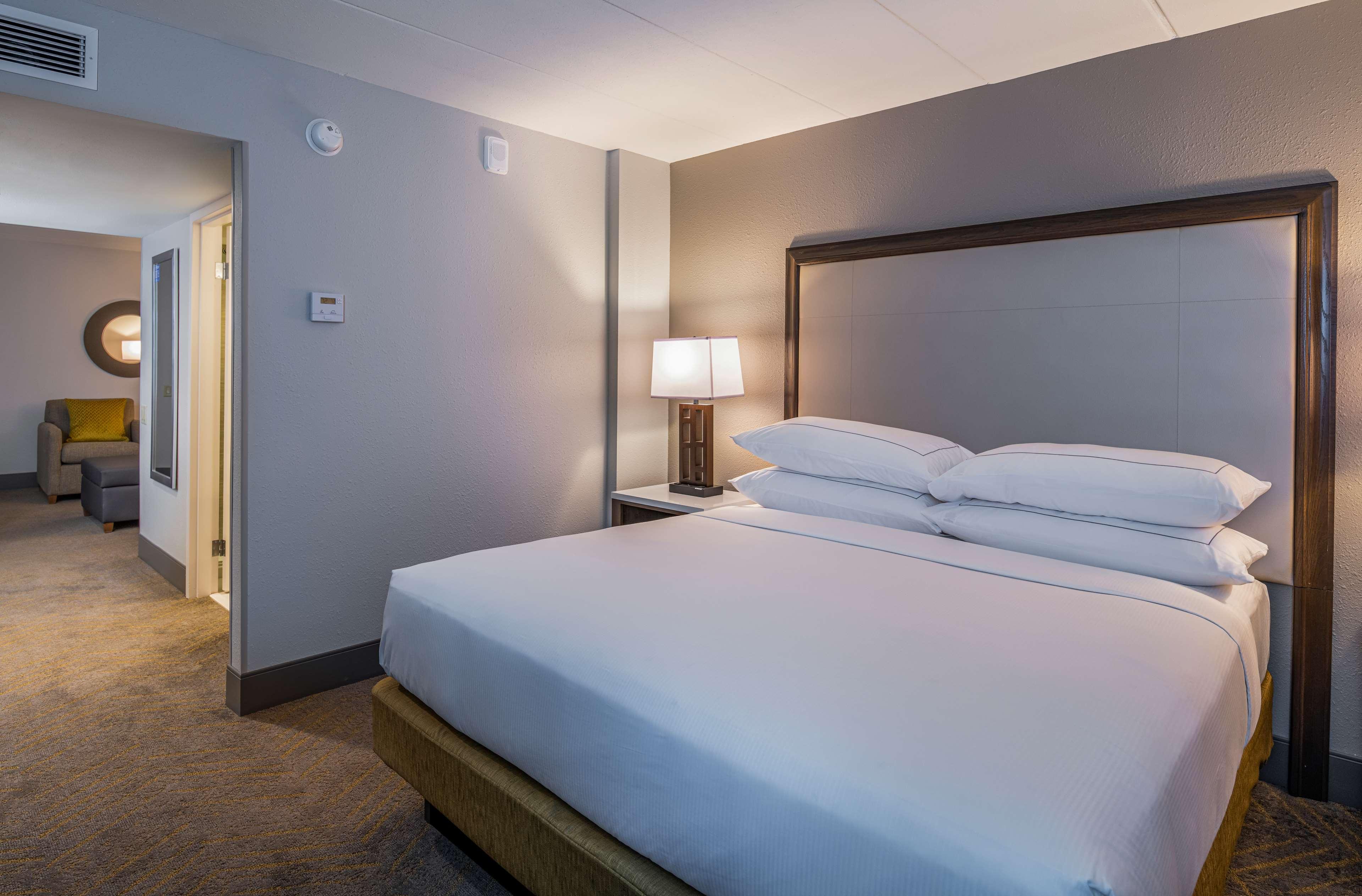 STUDIO, SUITE, KING BED, ACCESSIBLE