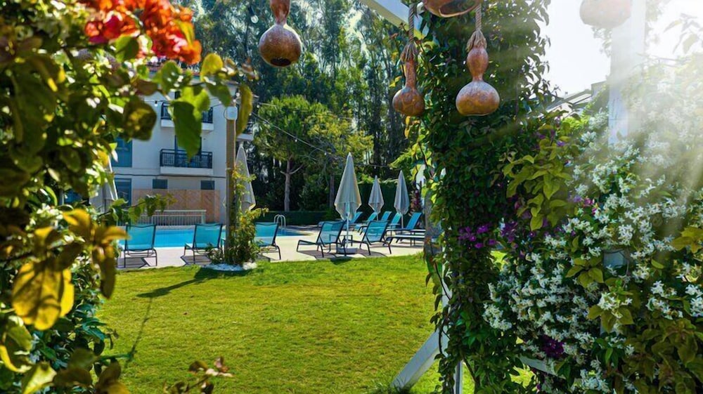 Uras Beach Hotel 39/50