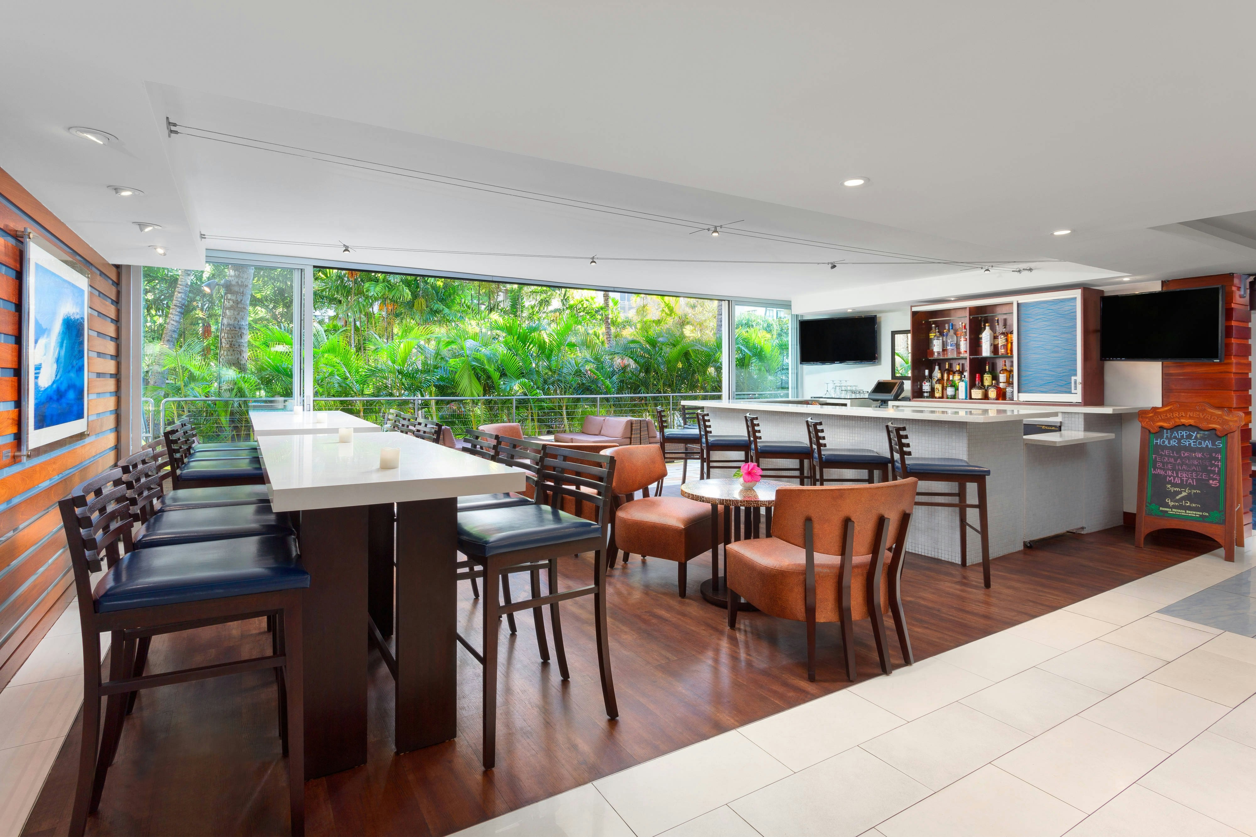 Courtyard By Marriott Waikiki Beach 10/14