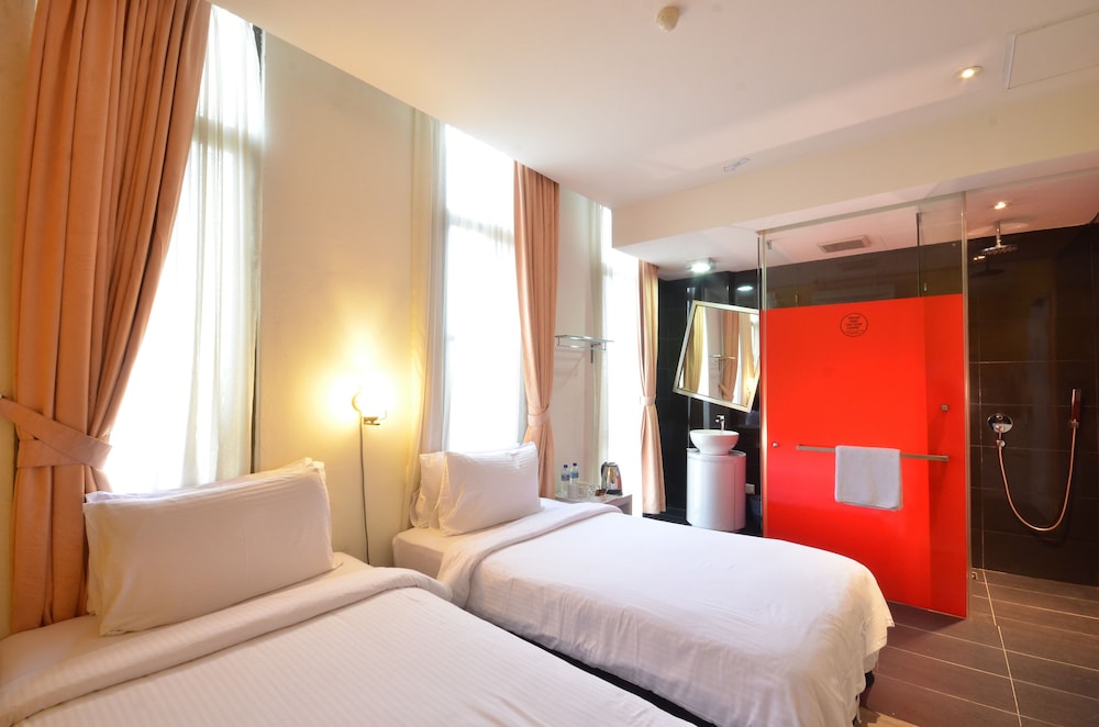 Zoom Inn Boutique Hotel 12/62