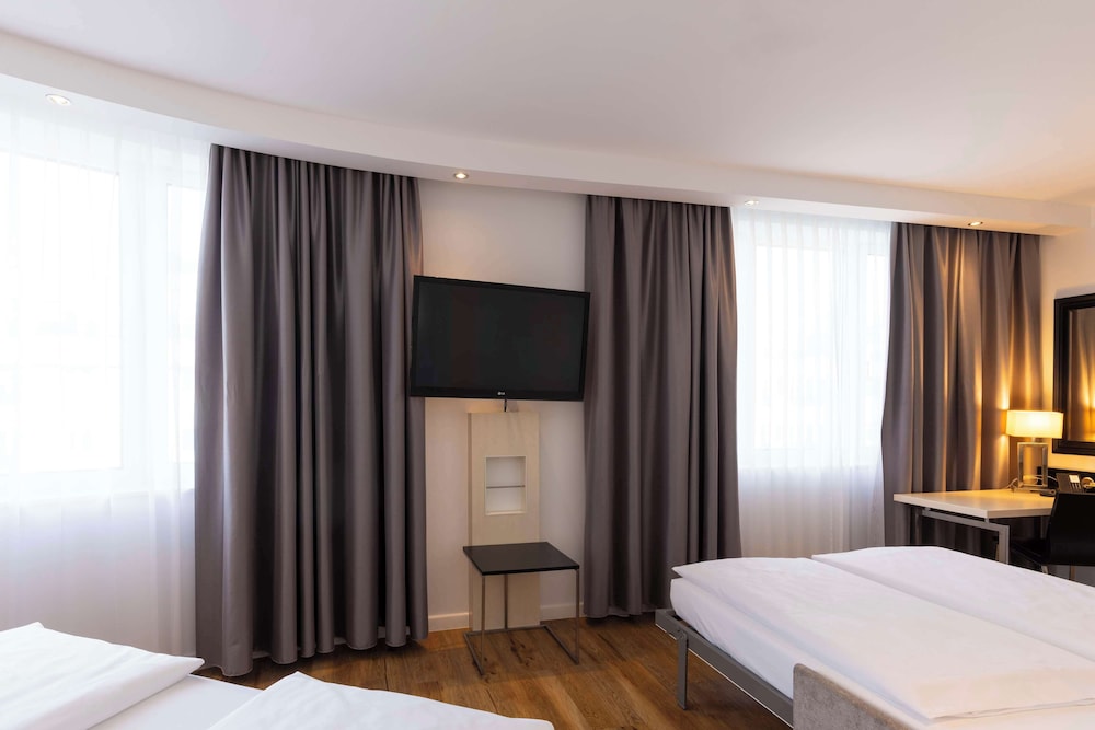 غرفة سوبيريور عائلية بسرير مزدوج مع أريكة، Scandic Berlin Kurfurstendamm 4/8