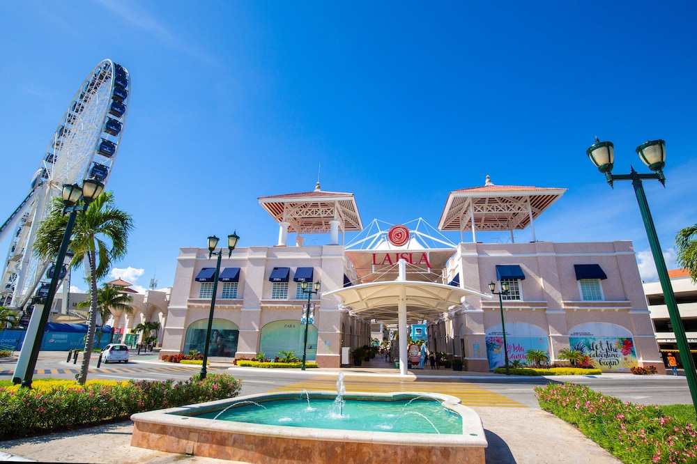The Royal Cancun All Suites Resort in CANCUN