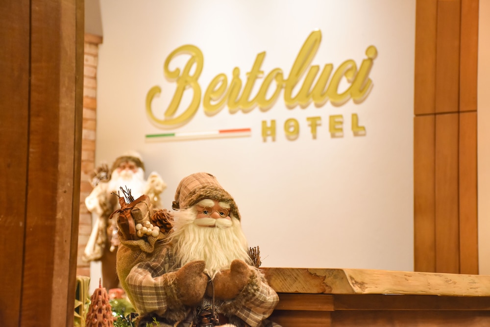 Hotel Bertoluci 9/69