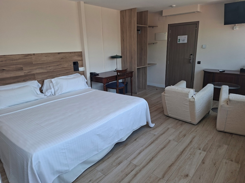 Hotel 153 25/71