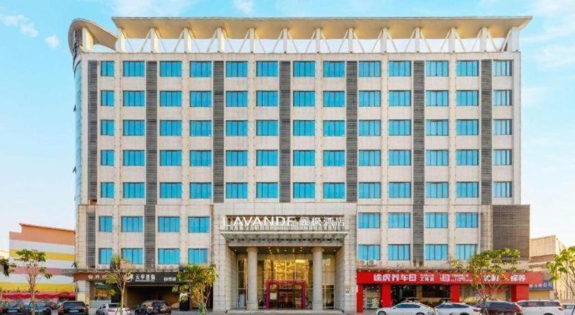Lavande Hotel(Guangzhou Jiahe Wanggang Metro Station & Junhe Avenue Police Academy Branch) 11/43