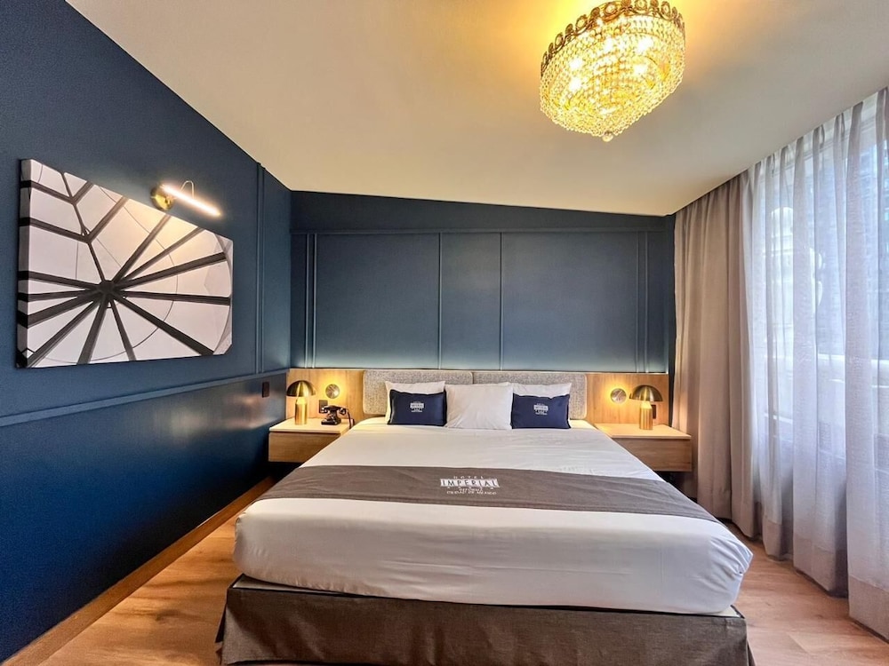 LUXURY, DOUBLE BED