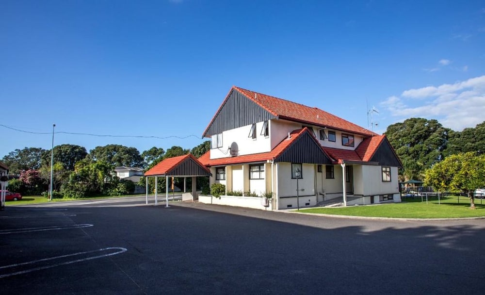 Bennetts Thermal Pools Motor Inn 2/44