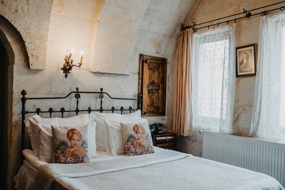 Melekler Evi 23/78