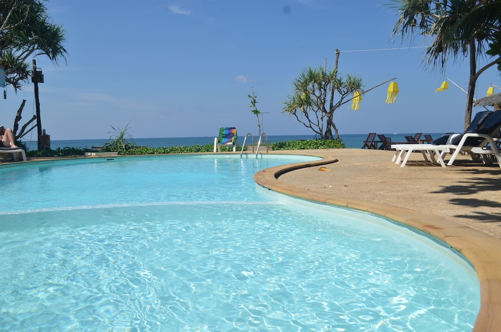 Lanta Nice Beach Resort 63/69