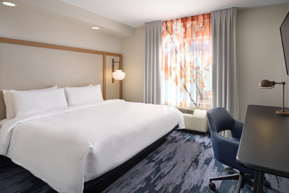 Room at Fairfield Inn and Suites Columbia Northeast, COLUMBIA - SC
