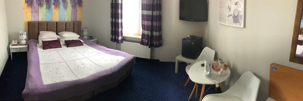 Hotel Bella 33/71