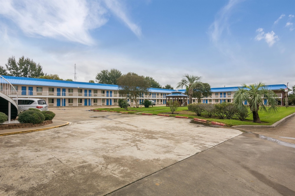 Motel6 Winnie Tx 50/66